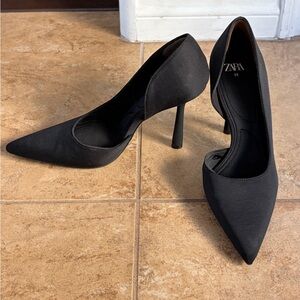 Zara Classic Sleek Black Pointed Heels